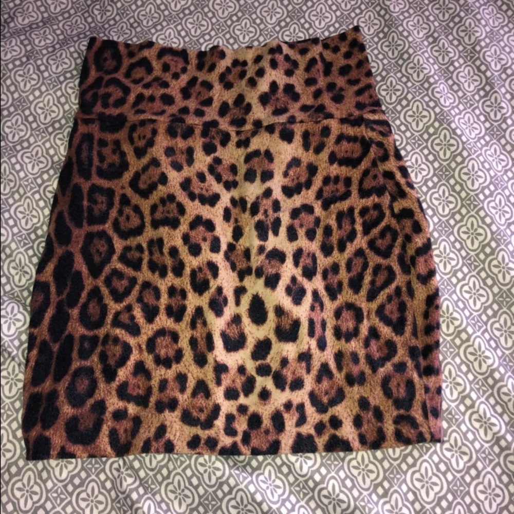 Mini pencil skirt